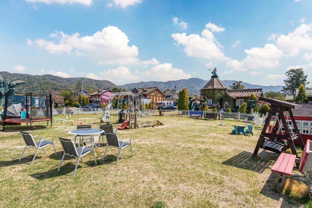 Lala Land Pet Friendly Pension Gyeongju Exterior foto